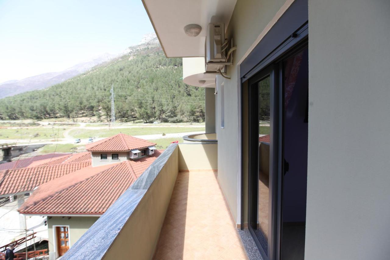 Hotel Gryka E Kelcyres Exteriér fotografie
