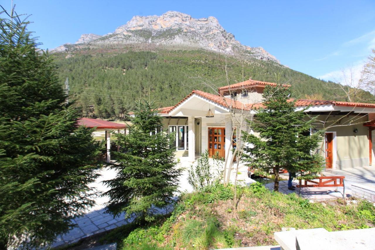 Hotel Gryka E Kelcyres Exteriér fotografie