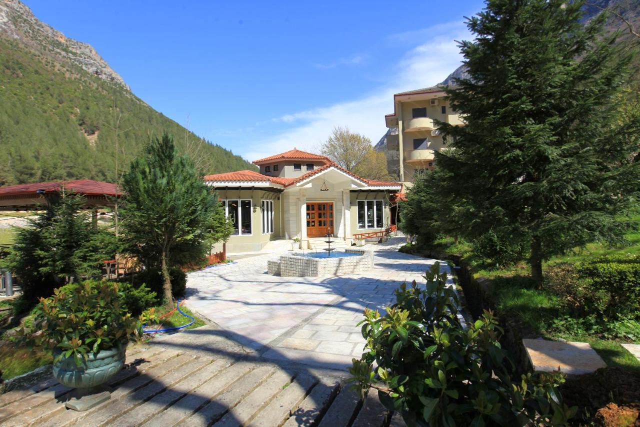 Hotel Gryka E Kelcyres Exteriér fotografie